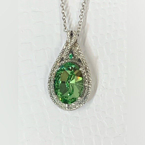Signed STS 925 Sterling Silver Light Peridot Green Crystal Rhinestone Pendant - Picture 6 of 16